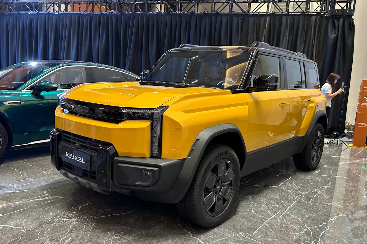 Automobile Fengyun X3L SUV