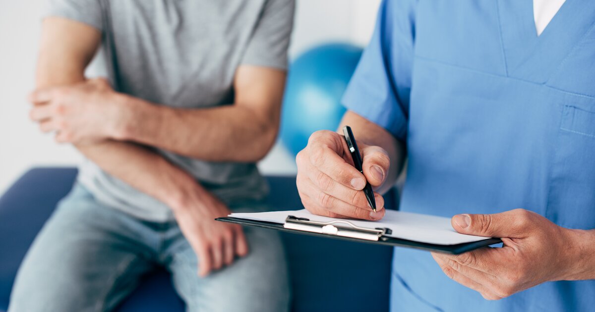 de verpleegkundige taken op zich nam zonder daartoe bevoegd te zijn