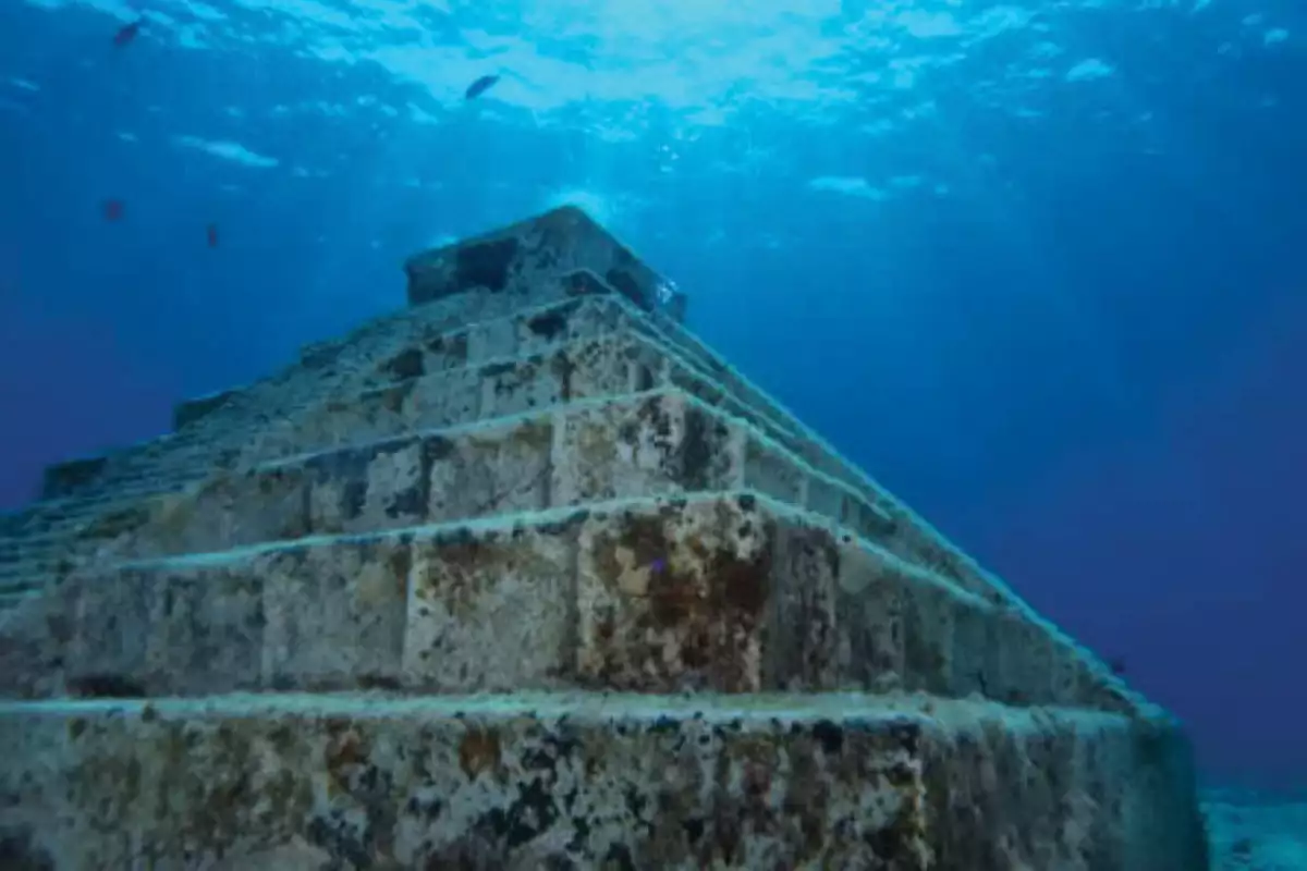 mysterieuze piramide