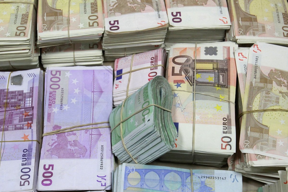 meer dan 3 miljoen euro had opgebouwd