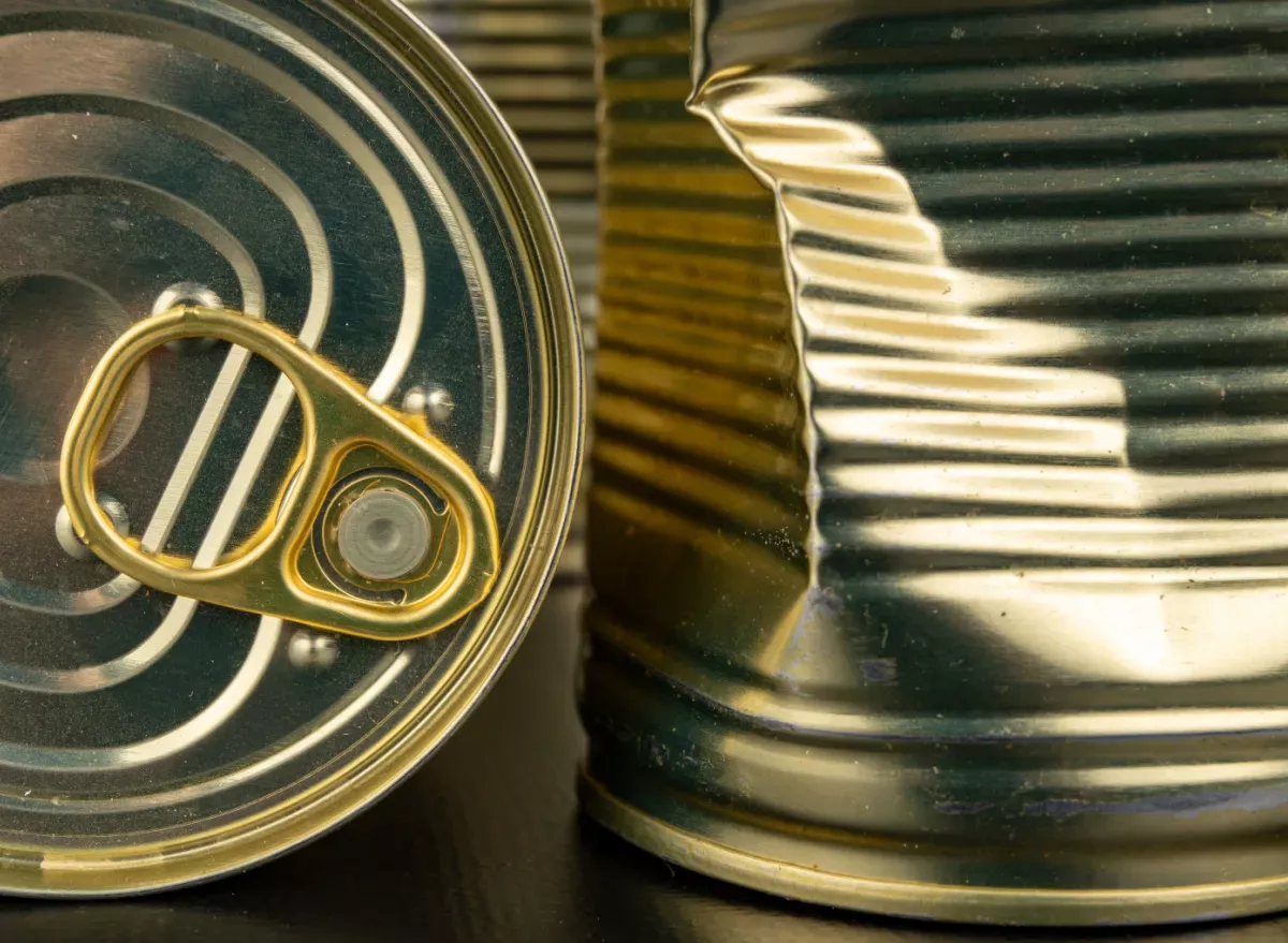 Bombaż is een defect in de verpakking dat niet alleen een esthetisch probleem is