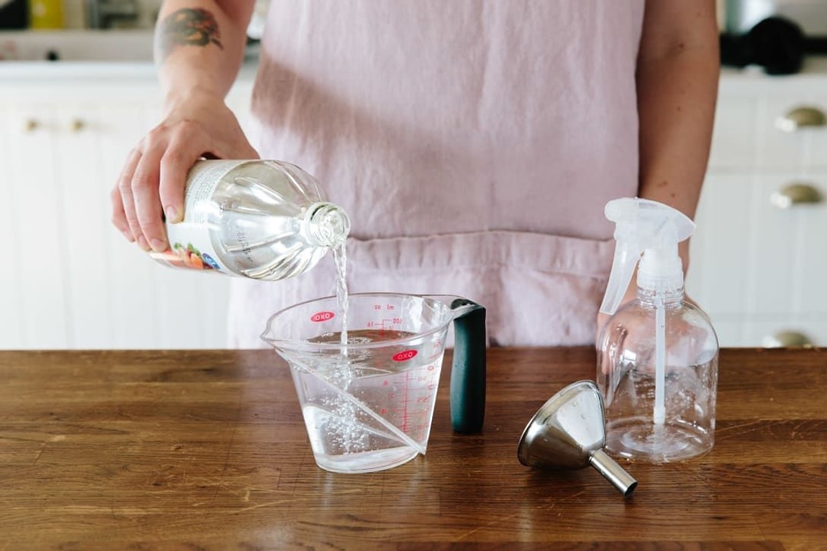 witte azijn om autoruiten snel te ontdooien