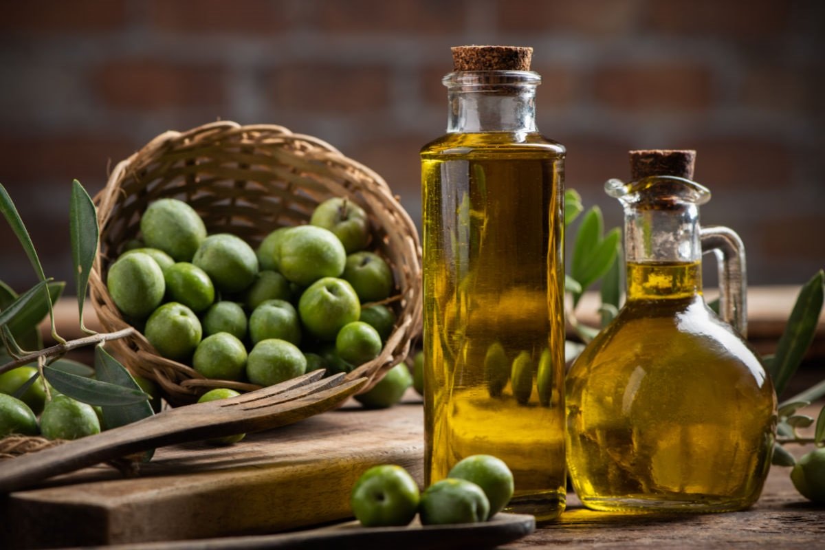 olijfoliën en olijven