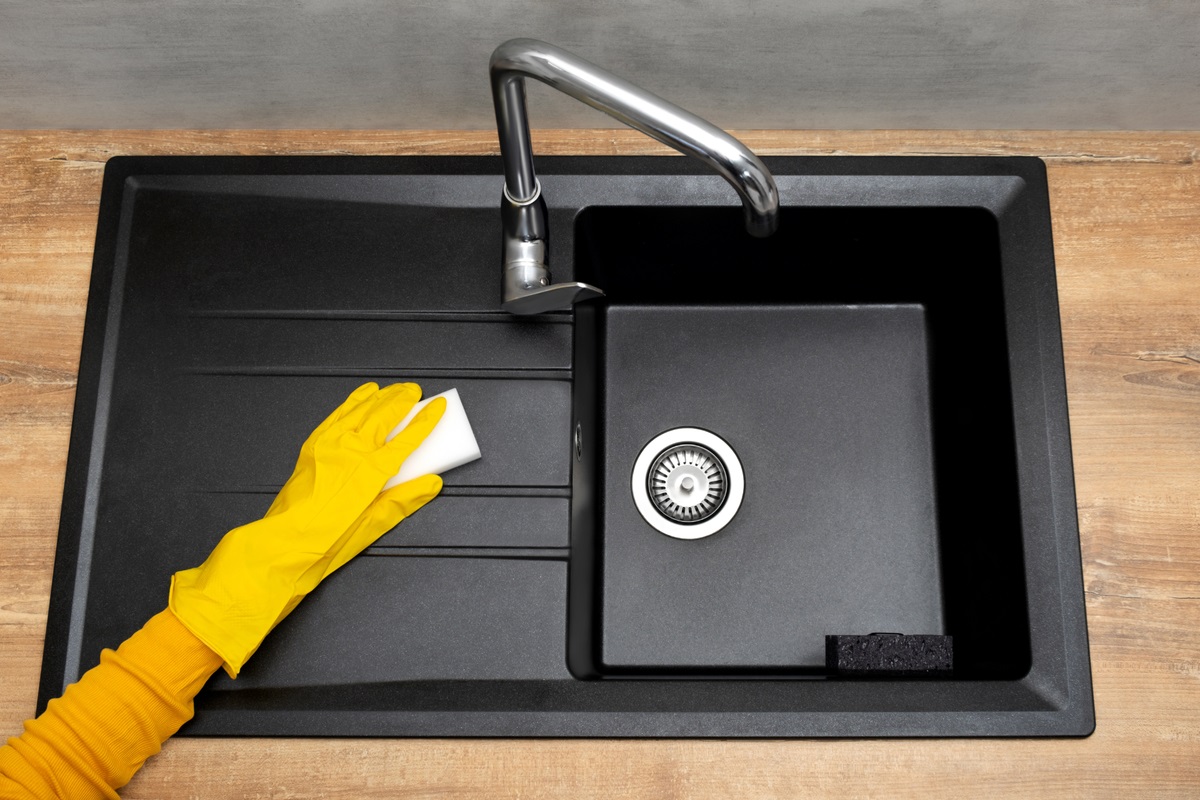 Zwarte spoelbakken, met hun moderne en elegante uitstraling, zijn een populaire keuze geworden in hedendaagse keukens.