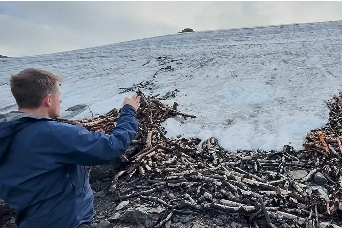 een enorme rendierval van 1500 jaar oud.